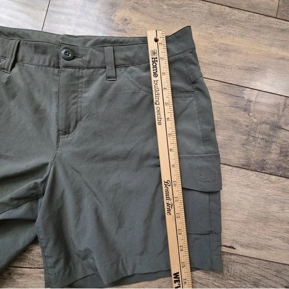 Eddie Bauer Olive Green Womens Size 10 Cargo Shorts Polyester Spandex - Picture 4 of 10